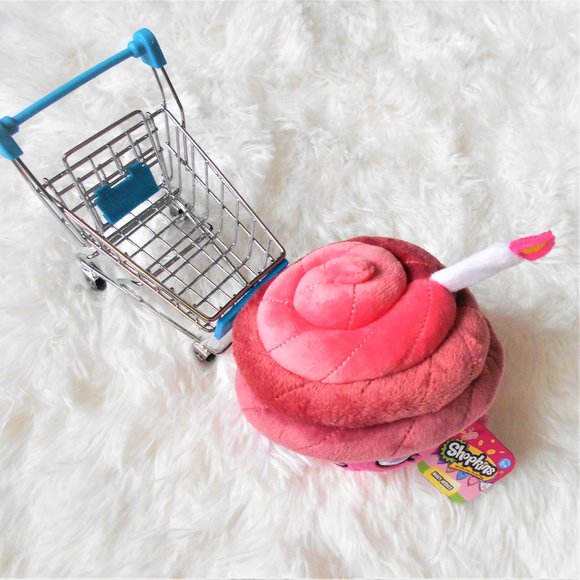 Shopkins Mary Wishes Plush - Picture 4 of 12